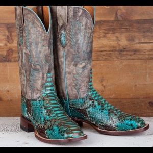 Luchesse python western boots